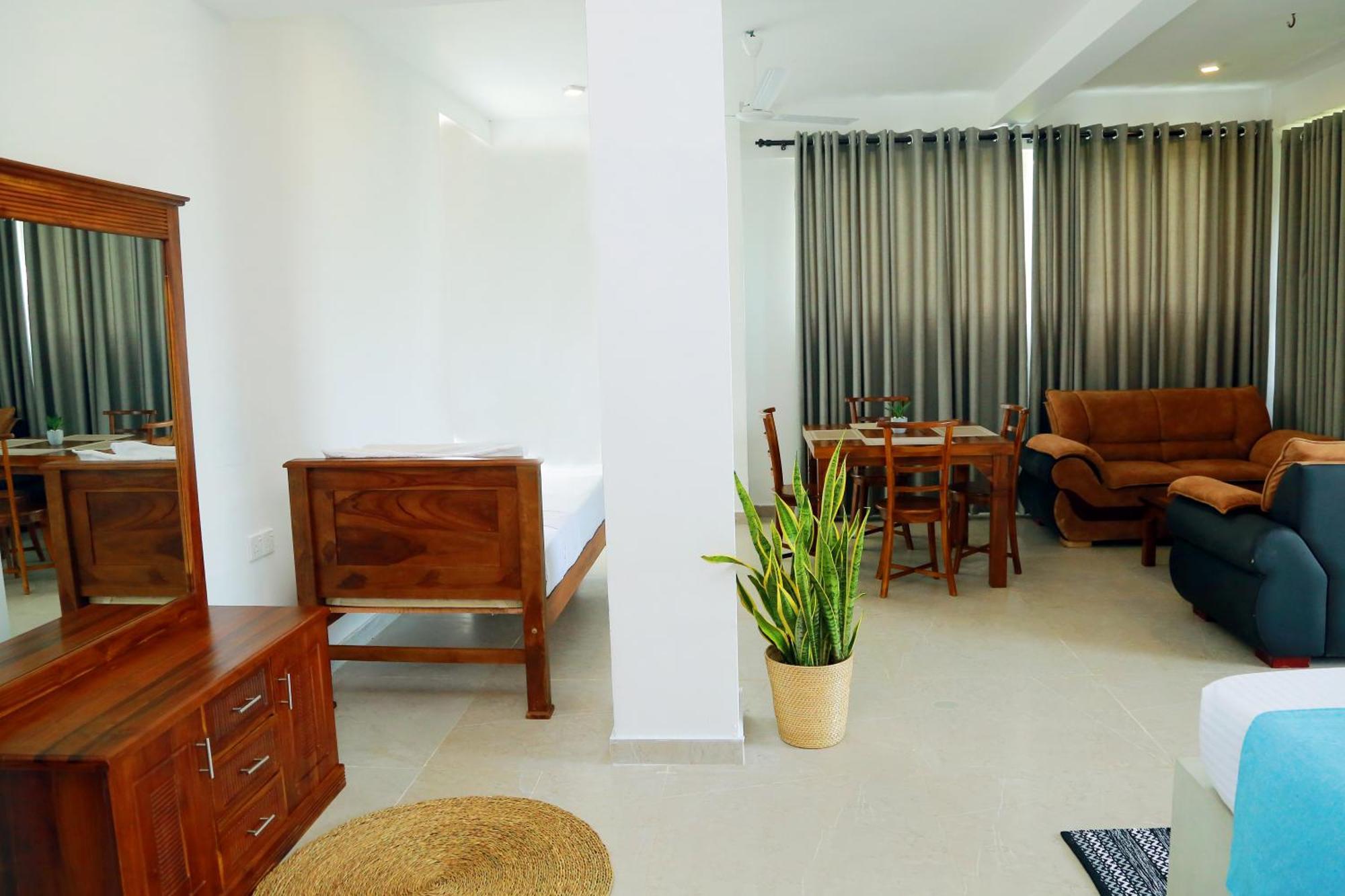 Cocos Hotel Midigama Luaran gambar