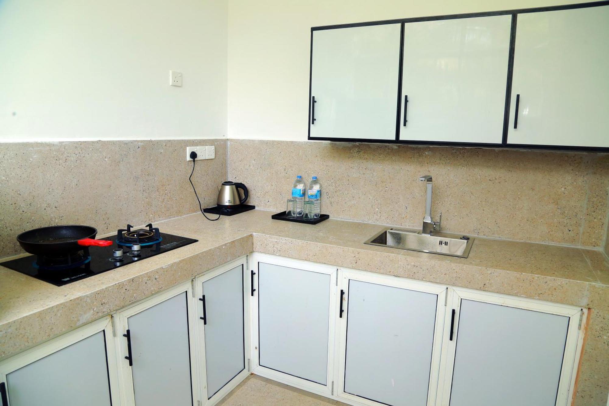 Cocos Hotel Midigama Luaran gambar