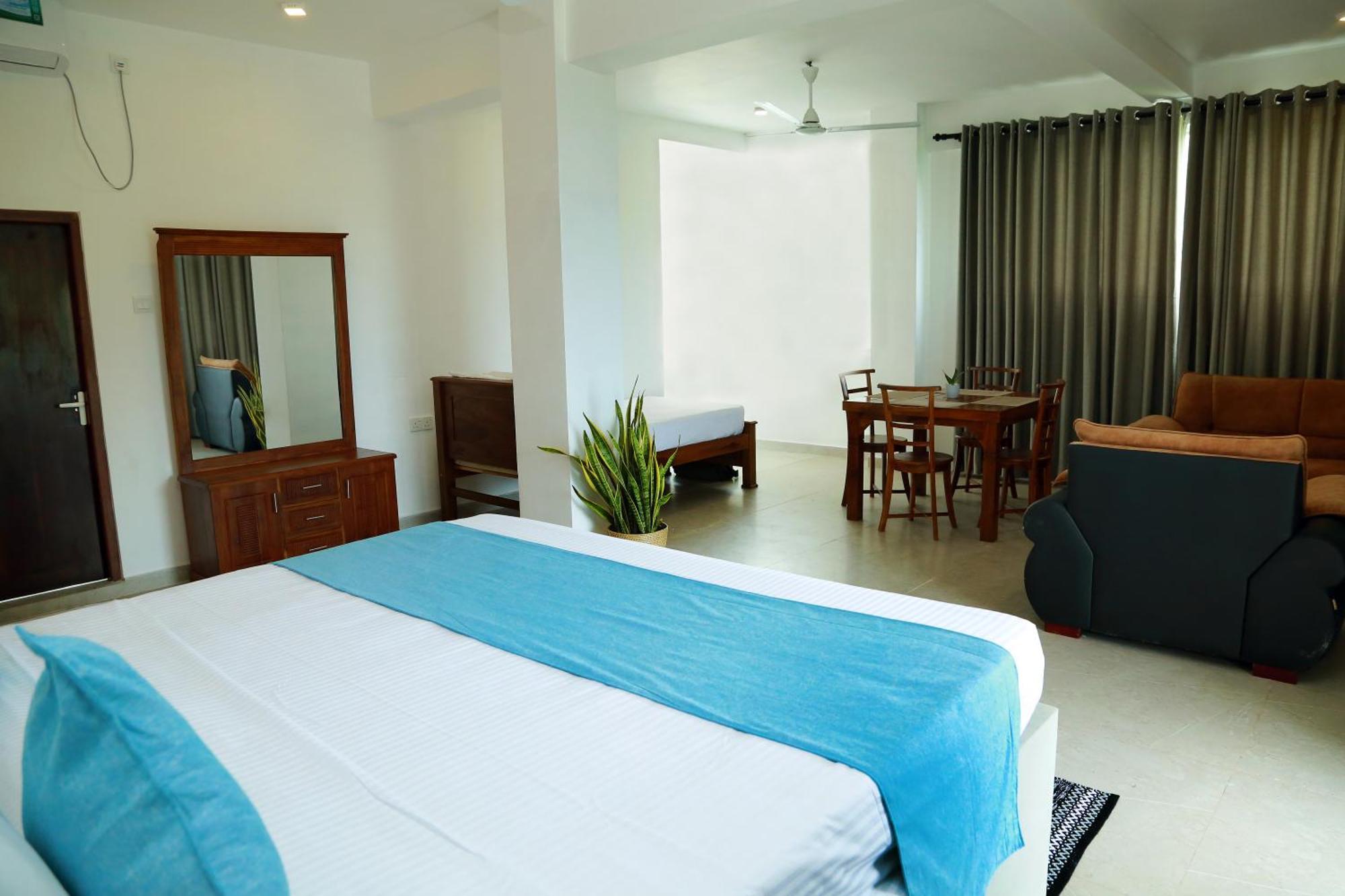 Cocos Hotel Midigama Luaran gambar