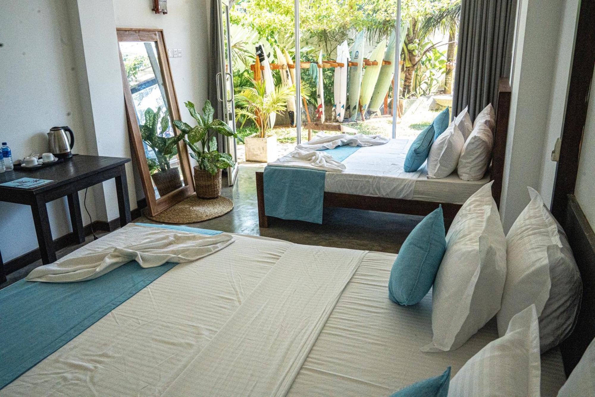Cocos Hotel Midigama Luaran gambar