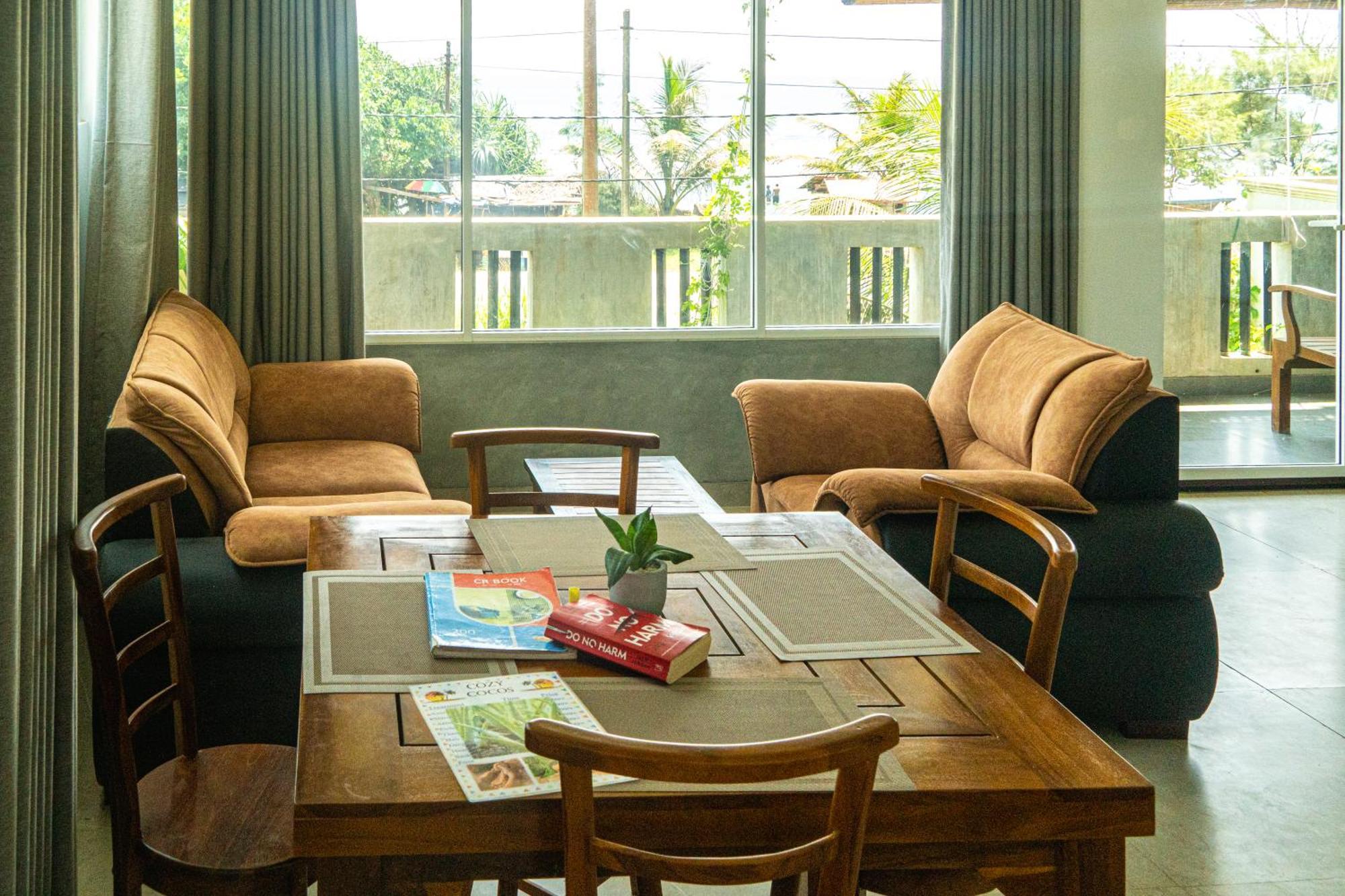 Cocos Hotel Midigama Luaran gambar